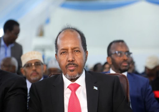 رئيس الصومال السابق حسن شيخ محمود يفور بالرئاسة من جديد