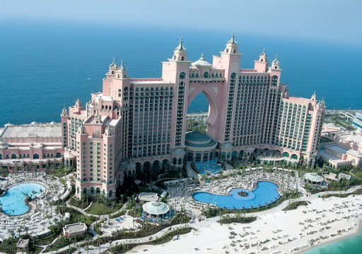 كسفورد إيكونوميكس: «كورونا» يضرب السياحة في دول الخليج