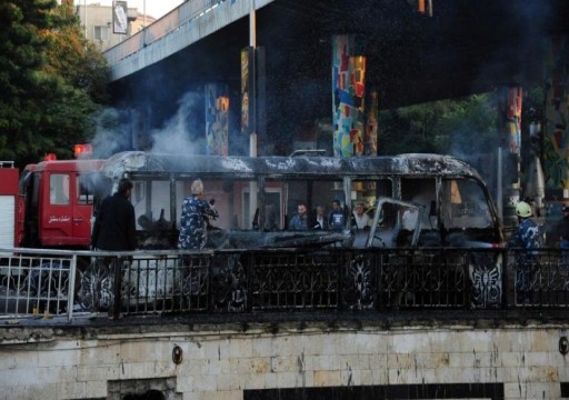 17 قتيلاً في انفجار استهدف حافلة عسكرية بريف دمشق