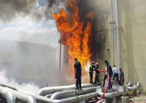 اندلاع حريق كبير في ثلاثة مخازن تابعة لشركة إلكترونيات شرقي إيران