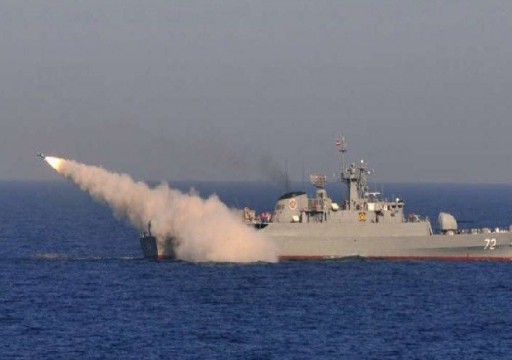 إيران تطلق مناورات عسكرية واسعة في مياه الخليج