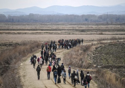 الغارديان: أوروبا تتحدث عن الكارثة الإنسانية في إدلب لأنها تخشى تدفق اللاجئين إليها فقط