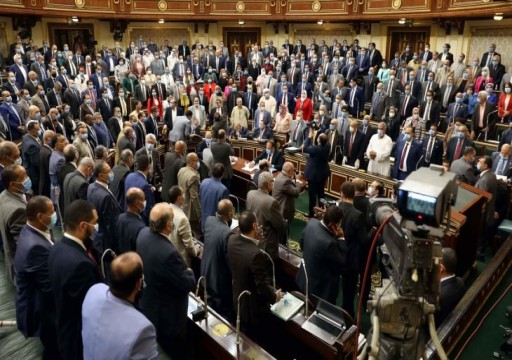 البرلمان المصري يوافق على قيام الجيش بـ”مهام قتالية” في الخارج