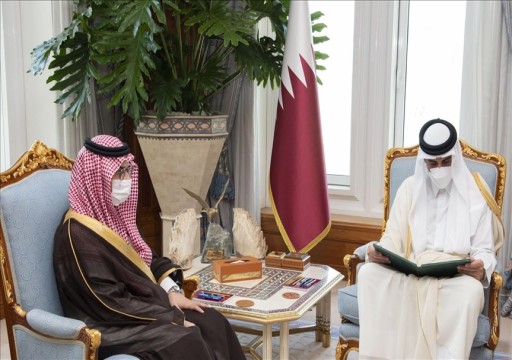 أمير قطر يتسلم رسالة من محمد بن سلمان بشأن تعزيز العلاقات