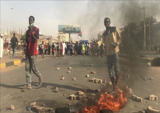 السودان.. مقتل 4 متظاهرين إثر إطلاق رصاص في أم درمان
