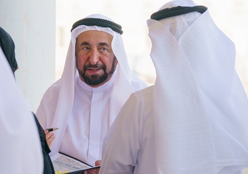 حاكم الشارقة يوثق "بداية حكم العتوب للبحرين" في كتاب جديد