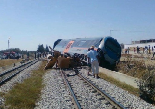عشرات الجرحى في تصادم قطارين في العاصمة التونسية
