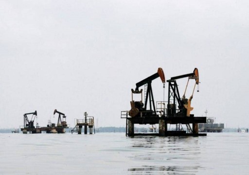 النفط ينخفض مع تأجيج الحرب التجارية بين أمريكا والصين