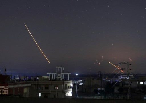 قصف صاروخي إسرائيلي يستهدف مواقع للنظام السوري قرب دمشق
