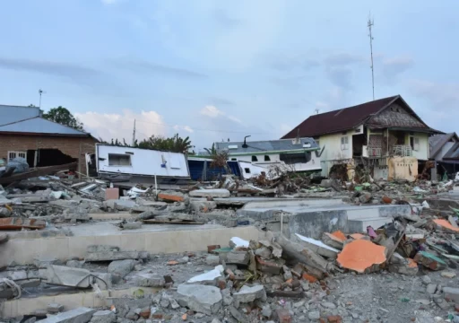 زلزالان متتاليان يضربان سواحل إندونيسيا