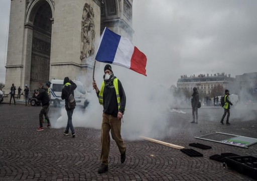 تصاعد موجة الاحتجاجات في باريس وماكرون يتوعد بمحاسبة المتظاهرين