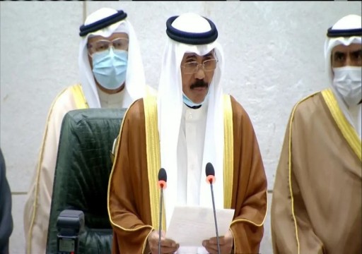 أمير الكويت محذرًا نواب المعارضة بالبرلمان: أعيدوا حساباتكم