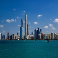 صحيفة تنتقد مزاعم "أوراق دبي" وتتحدث عن علاقة بين "الفساد المالي والسياسي"!