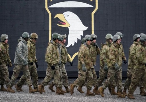 الجيش الأمريكي يفرض قيوداً على تنقل آلاف العسكريين بسبب كورونا