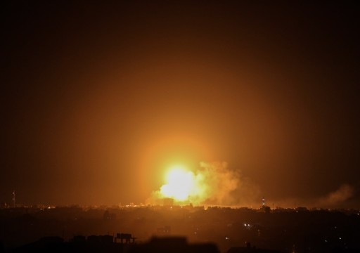 طيران الإحتلال الإسرائيلي يقصف أهدافا في قطاع غزة