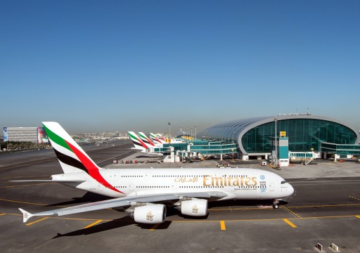 "طيران الإمارات" تعلن تمديد تعليق رحلاتها مع "تل أبيب"