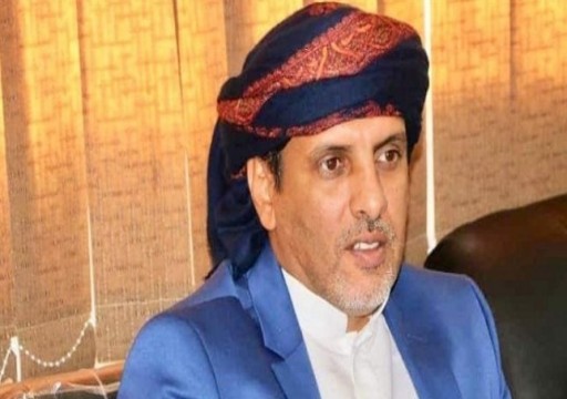 الرئيس اليمني يُقيل محافظ المهرة بتهم الفساد