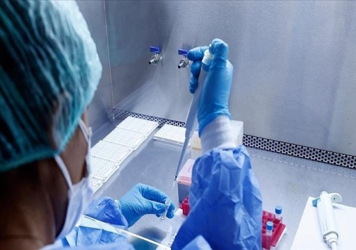الخطورة وفعالية اللقاح.. علماء يسابقون الزمن لكشف سر المتحور الجديد "أوميكرون"
