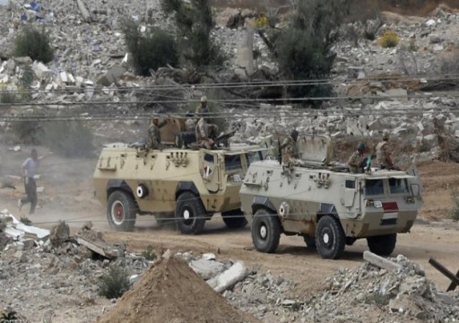 مقتل 10 من أفراد الجيش المصري في هجوم بسيناء