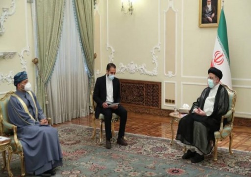بعد يوم من تنصيبه.. الرئيس الإيراني الجديد يلتقي وزير الخارجية العُماني