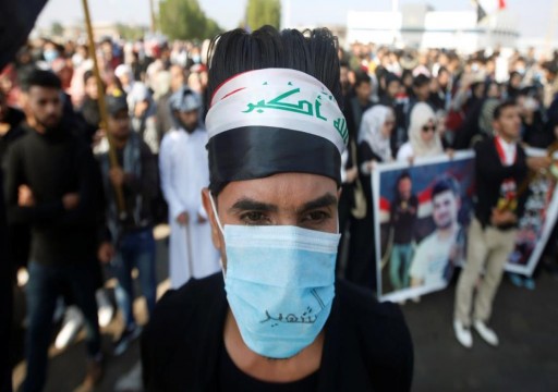 العراق.. احتجاجات متواصلة وإعفاء مسؤول بارز بالجيش