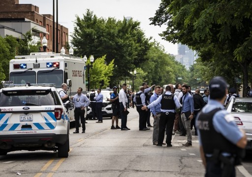 إصابة ثلاثة أشخاص إثر تعرضهم لإطلاق نار أثناء جنازة بمدينة شيكاغو الأمريكية