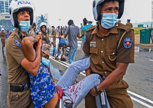 سريلانكا.. سقوط قتلى وأكثر من 150 جريحاً في اشتباكات أدت لاستقالة رئيس الوزراء