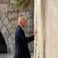 ترامب قد يزور القدس لحضور "حفل" نقل السفارة