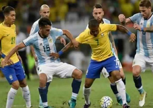 عشاق كرة القدم يترقبون صدام البرازيل والأرجنتين في نصف كوبا أمريكا