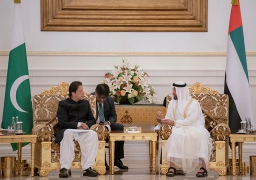 بالقروض والإعفاءات تستقطب الإمارات باكستان في مواجهة إيران