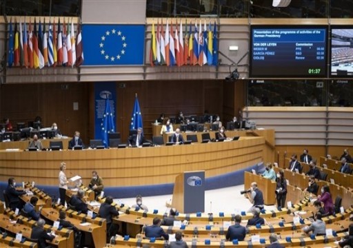 الاتحاد الأوروبي يفرض عقوبات على مسؤولين روس على خلفية تسميم نافالني