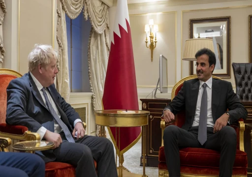 أمير قطر يستقبل رئيس الوزراء البريطاني على هامش دورة الأمم المتحدة