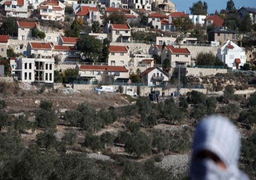 "علماء المسلمين" يحمّل واشنطن مسؤولية ضم الاحتلال أراضٍ فلسطينية