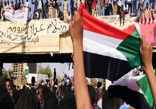 تحذير شديد اللهجة من قوى "التغيير" إلى العسكر السودان