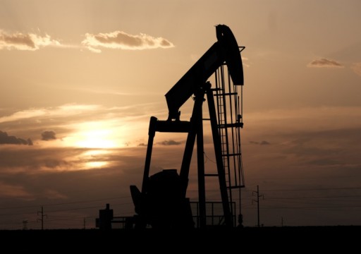 النفط يرتفع بفعل صعود استهلاك المصافي ورغم زيادة مخزون الخام