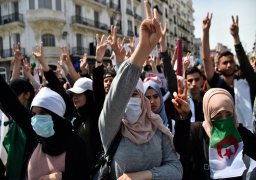 الجزائر.. تجدد مسيرات الطلاب رفضاً لرموز نظام بوتفليقة