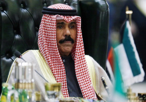 أمير الكويت يتمسك بالنهج الديمقراطي ويحذر من "دعوات مغرضة"