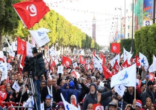 تونس.. احتجاجات واسعة ضد قيس سعيّد في ذكرى الانتفاضة
