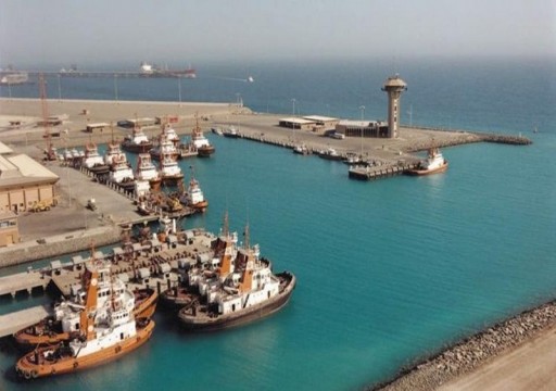 السعودية تعلن تدمير زورق مفخخ بعد أنباء عن استهداف سفينة قبالة ميناء ينبع