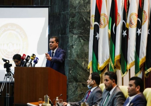 الحكومة الليبية الجديدة تؤدي اليمين أمام مجلس النواب بطبرق