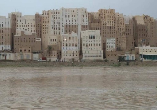 اليمن.. مصرع 9 بينهم 5 أطفال في سيول وأمطار بحضرموت