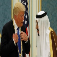 ترامب يطالب الملك سلمان بحل سريع للأزمة الخليجية