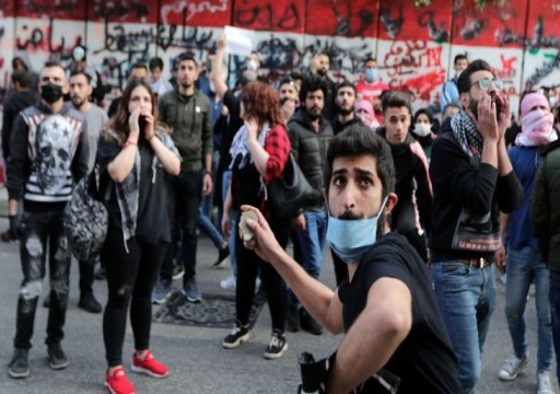 فايننشال تايمز: انتشار “كورونا” عمّق حالة الإحباط بين الشباب العرب بانتظار موجة غضب ثانية