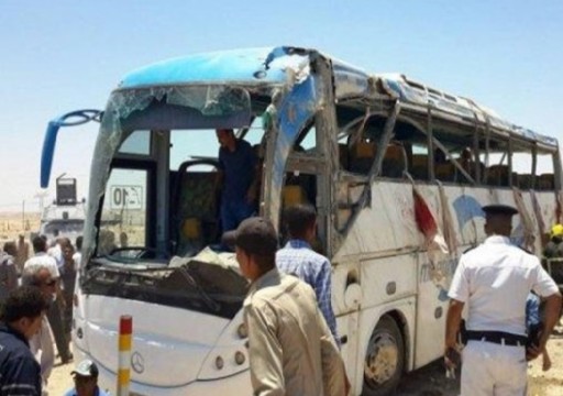مصر.. قتلى وجرحى في هجوم استهدف حافلة مسيحيين وسط البلاد