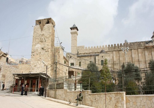 حماس: إجراءات الاحتلال الصهيوني تجاه الحرم الإبراهيمي "تعد سافر"