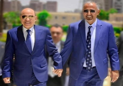 إثر خلافات مع حلفاء أبوظبي.. الرئيس اليمني يؤكد التزامه بضمان "حل عادل" للقضية الجنوبية