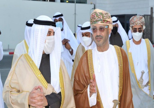 وزير خارجية الكويت في زيارة رسمية الى مسقط