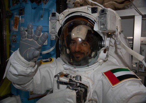 "النيادي" يخوض أول مهمة سير في الفضاء بتاريخ العرب خلال ساعات