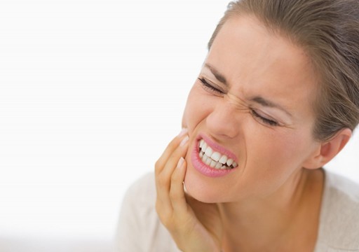 أفضل الطرق للتعامل مع ألم الأسنان.. تعرف عليها
