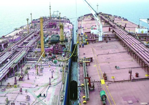 الإمارات ترحب بنجاح تفريغ خزان "صافر" النفطي في اليمن